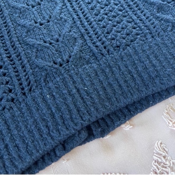 Hollister Cardigan - Picture 8 of 11